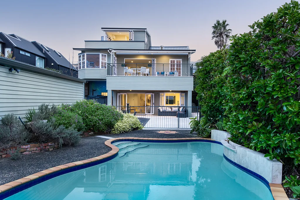 147 Churchill Road, Rothesay Bay, North Shore City, Auckland