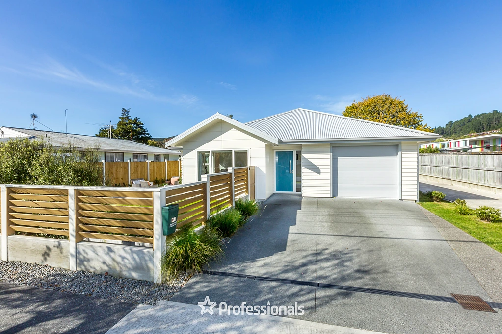 Silverstream 3 Bedroom ENERGY EFFICIENT, NEAR NEW, GREAT LOCATION!!