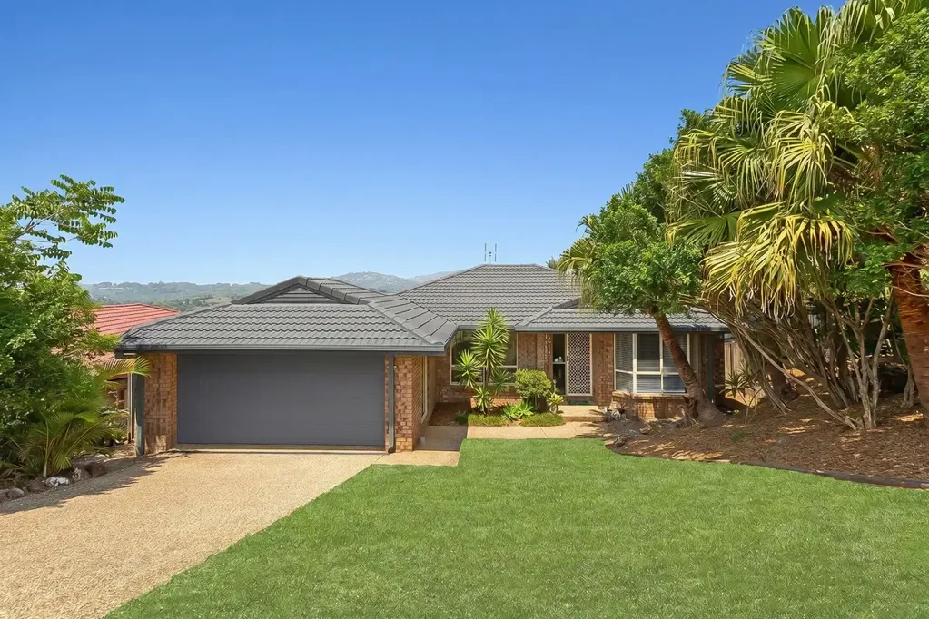 Bilambil Heights 4 Bedroom Solid Family Home with Awesome Valley and Mt Warning Views