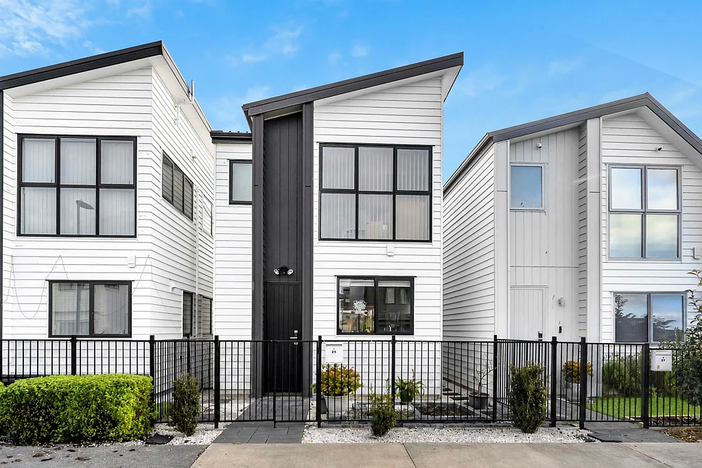 Papakura 4 Slaapkamer A Modern Family Oasis with Endless Potential!