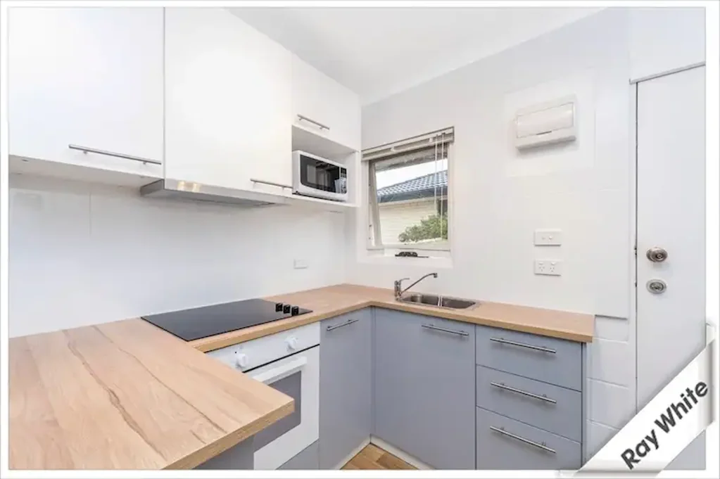 4/4 Fairmount Crescent, Karabar, NSW 2620