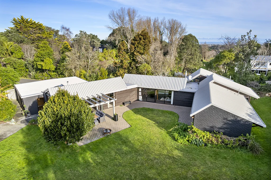 Saint Johns Hill 3Habitaciones Architectural masterpiece with a view