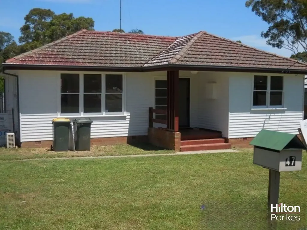 Three Bedroom Home With Modern Kitchen