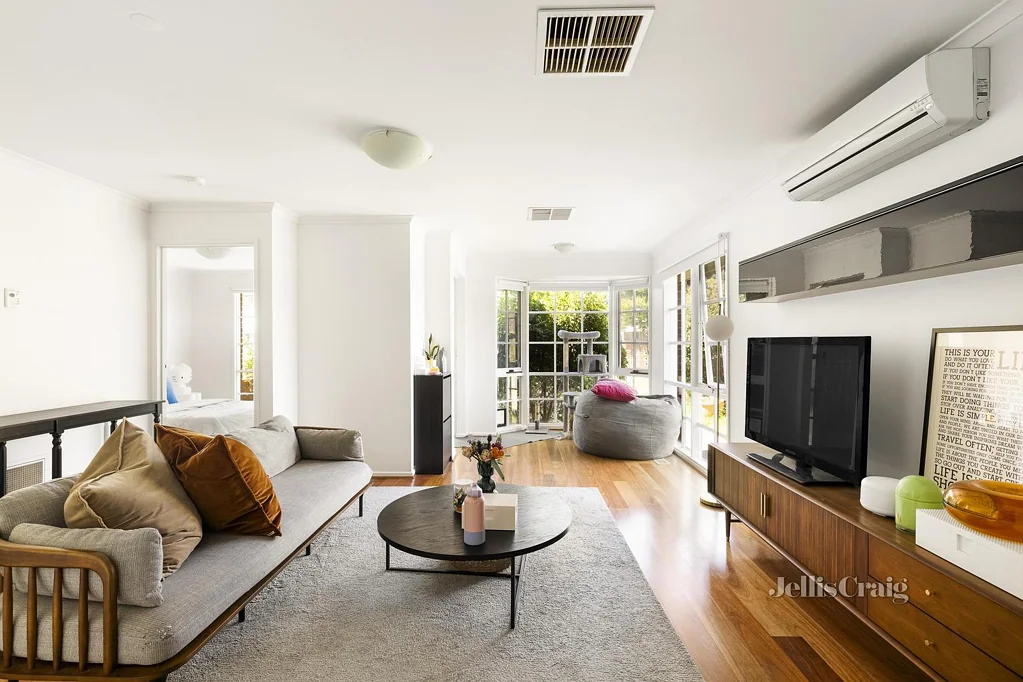 1/15 Elizabeth Crescent, Carnegie, VIC 3163
