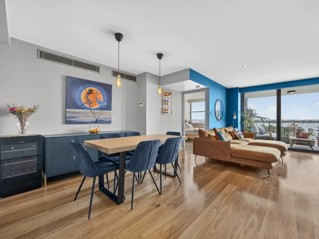 East Perth 2Zimmer Contemporary Living with River Outlook�