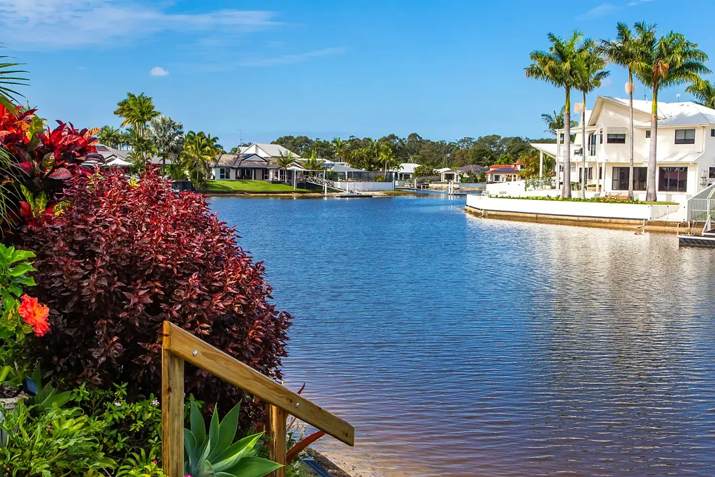Maroochydore 3房  Prime Waterfront Living - Dream Coastal Lifestyle Awaits!