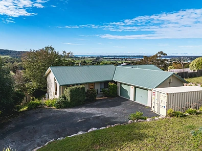 St Helens 4房  A Warm, Welcoming Haven with Sweeping Ocean & Bay Views