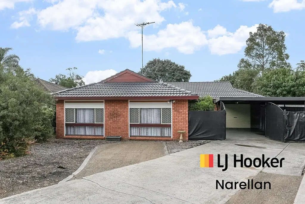 10 Tammar Place, St Helens Park, NSW 2560