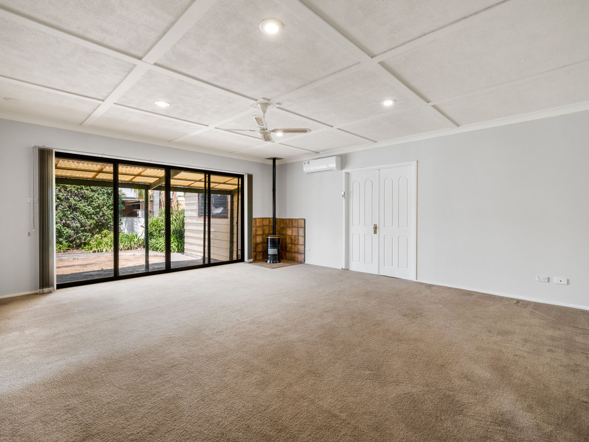 424 ROSS CCT, LAVINGTON NSW 2641, 0 habitaciones, 0 baños, House