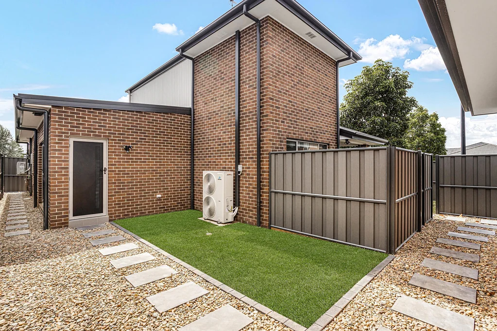 BRAND NEW MODERN 2 BEDROOM GRANNY FLAT