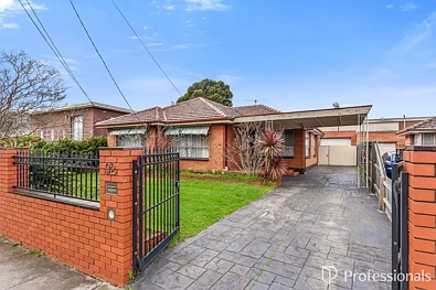 Moorabbin 4Habitaciones A Rare Moorabbin Opportunity - Four Bedrooms, Multiple Living Zones & Exceptional Convenience