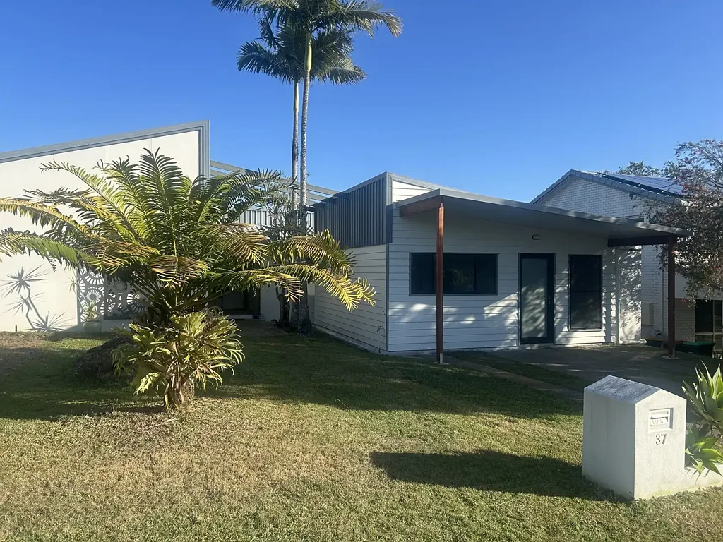 BRAND NEW ONE BEDROOM UNIT - UTILITIES INCLUDED
