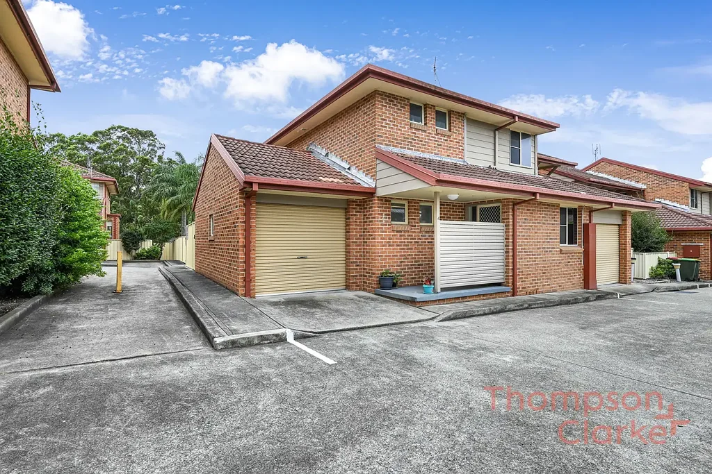 Raymond Terrace 3Kwarto MODERN LOW-MAINTENANCE LIVING IN A QUIET CUL-DE-SAC