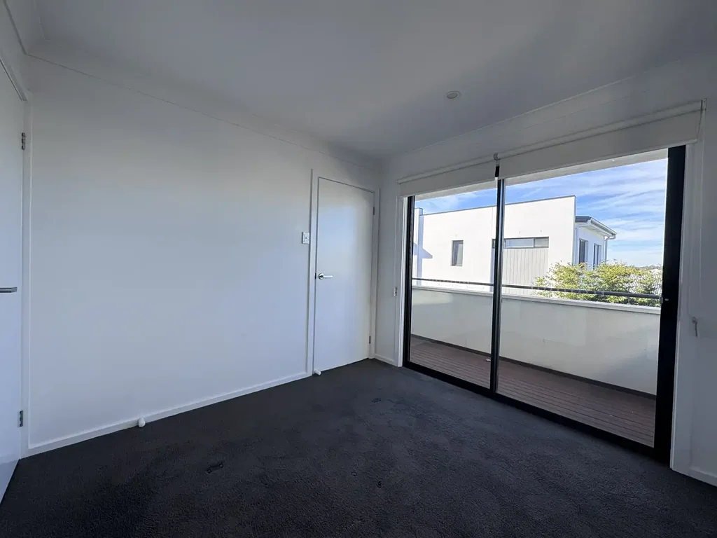 LOVELY 1 BEDROOM FLAT