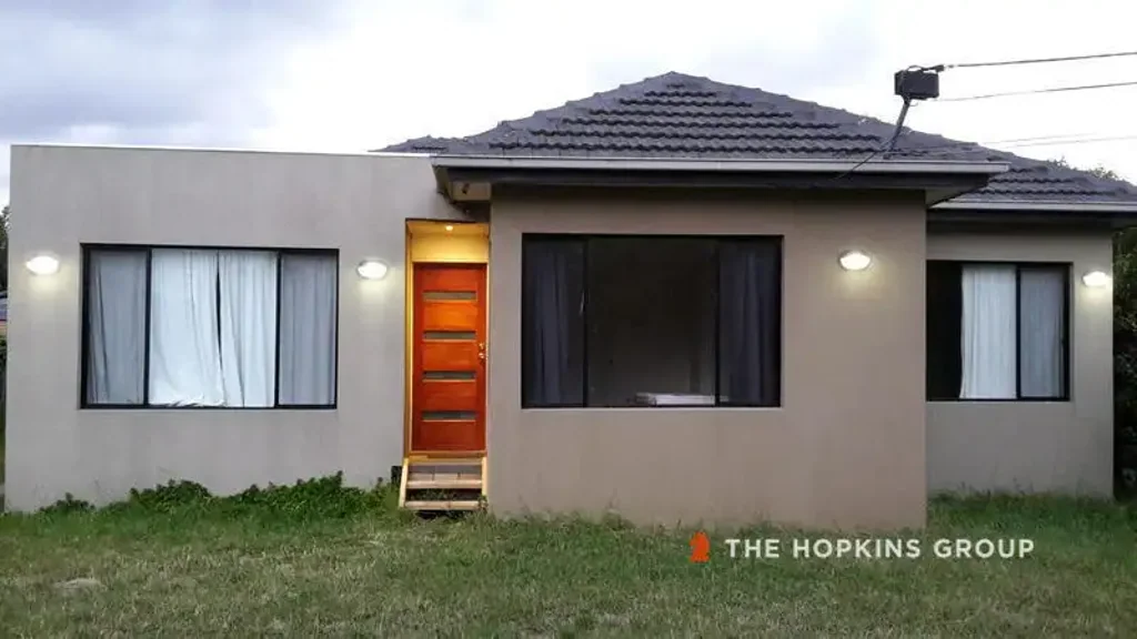Rooms available NOW from $260 per week! 6 Minute walk to MONASH UNI Clayton Campus - Rooming House