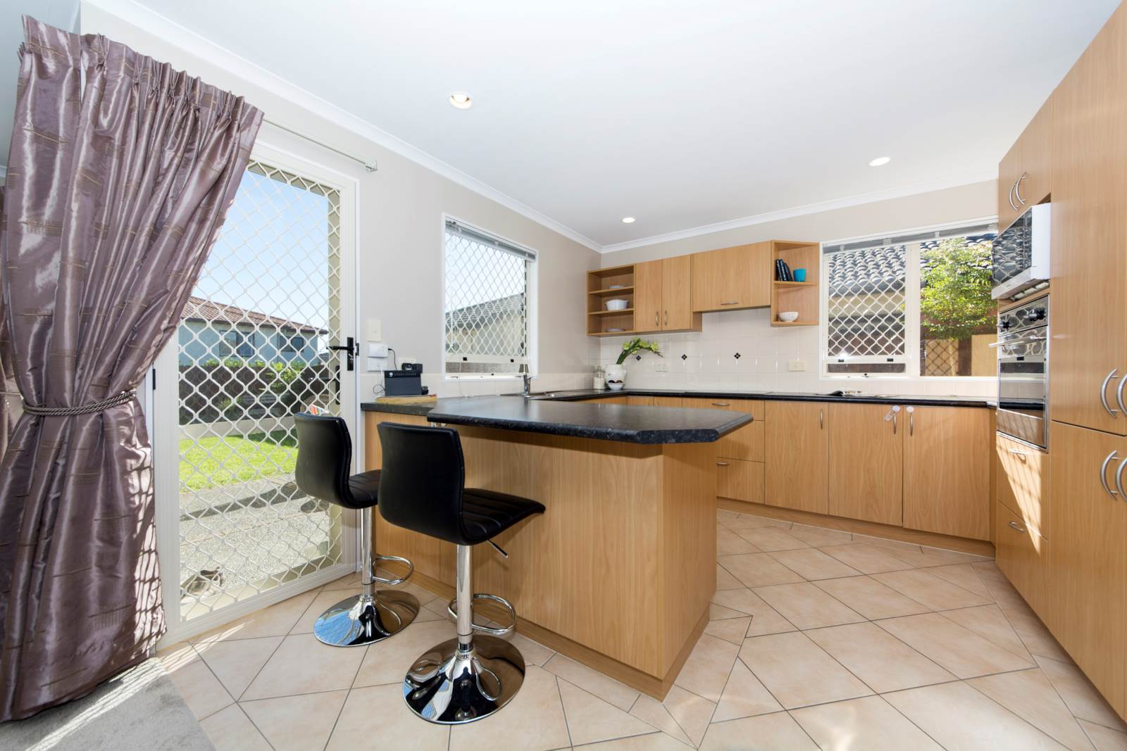 9 Middlefield Drive, East Tamaki Heights, Auckland - Manukau, 4 कमरे, 2 बाथरूम