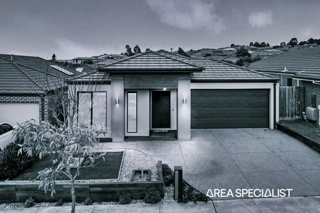 7 Summerhill Drive, Pakenham, VIC 3810