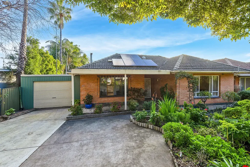 Para Hills 3房  Solid Brick Home - Swimming Pool - 910m2 Allotment!