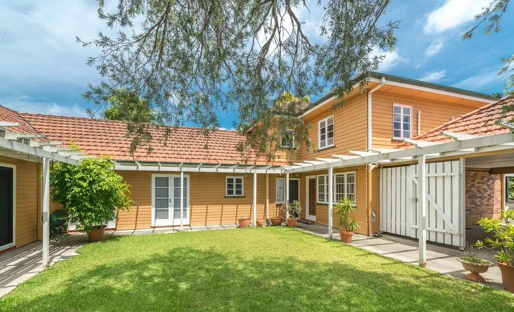 Dual Living Home in a fantastic suburb