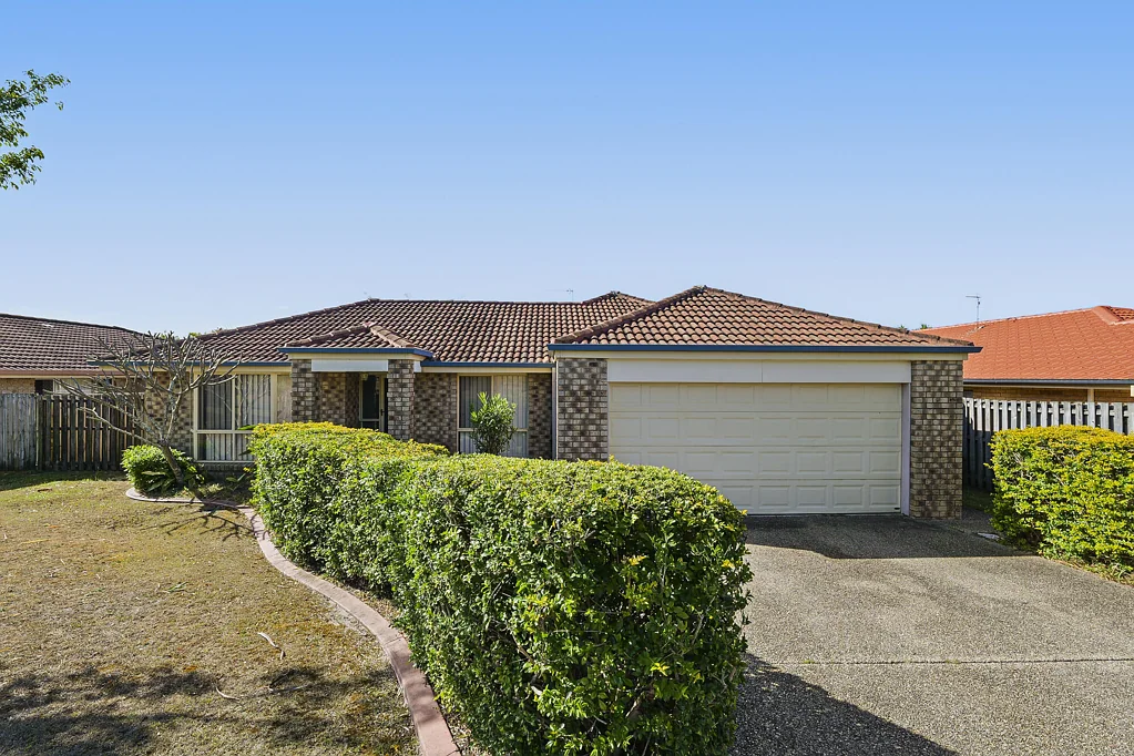 Pacific Pines 4Zimmer A SPACIOUS HOME WITH A BACKYARD TO MATCH