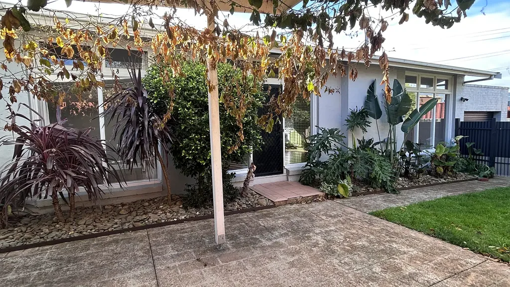 IDEALLY LOCATED TWO BEDROOM UNIT