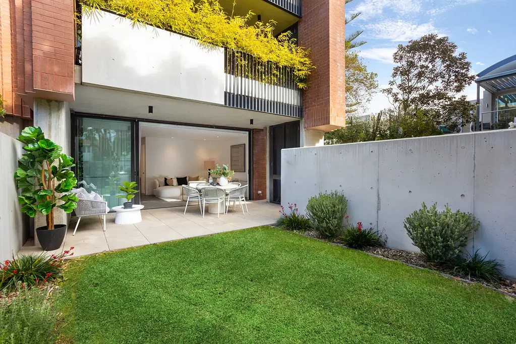 Rose Bay 3ਬੈੱਡਰੂਮ Sumptuous Garden Apartment In Tranquil Rose Bay Setting With Double Parking