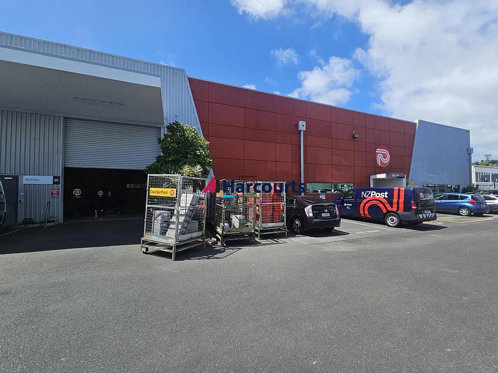 Wairau Valley Great Industrial Facility + 40 Car Parks!