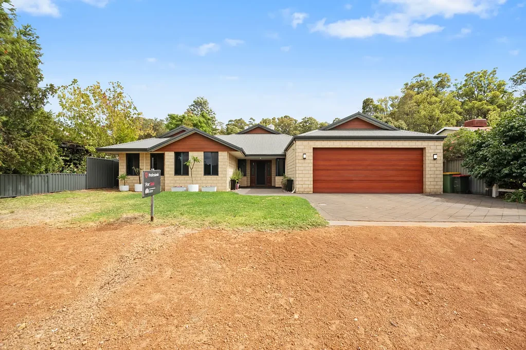 31 Banksiadale Road, Dwellingup, WA 6213