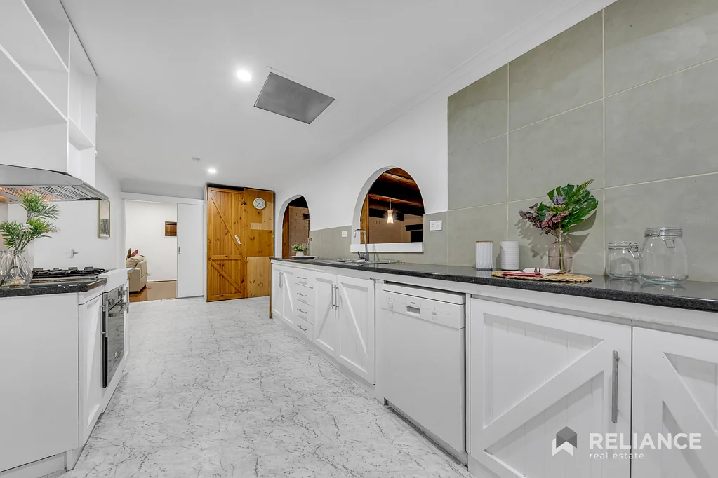 35 Mossfiel Drive, Hoppers Crossing, VIC 3029