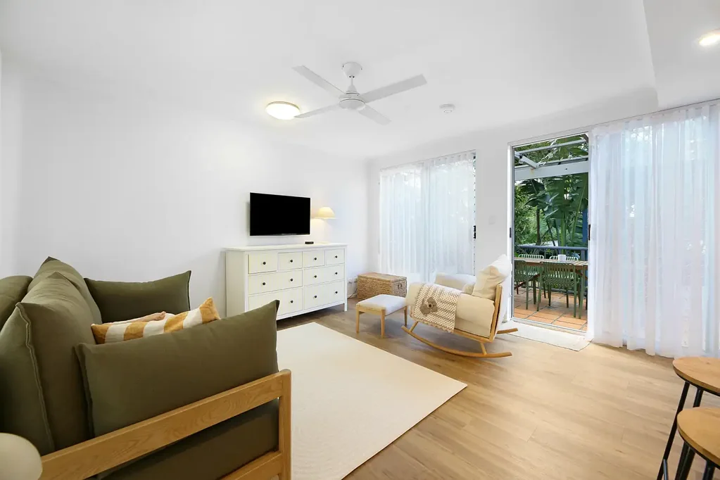 Mermaid Beach 2ห้องนอน Beachside Apartment with Exceptional Outdoor Living