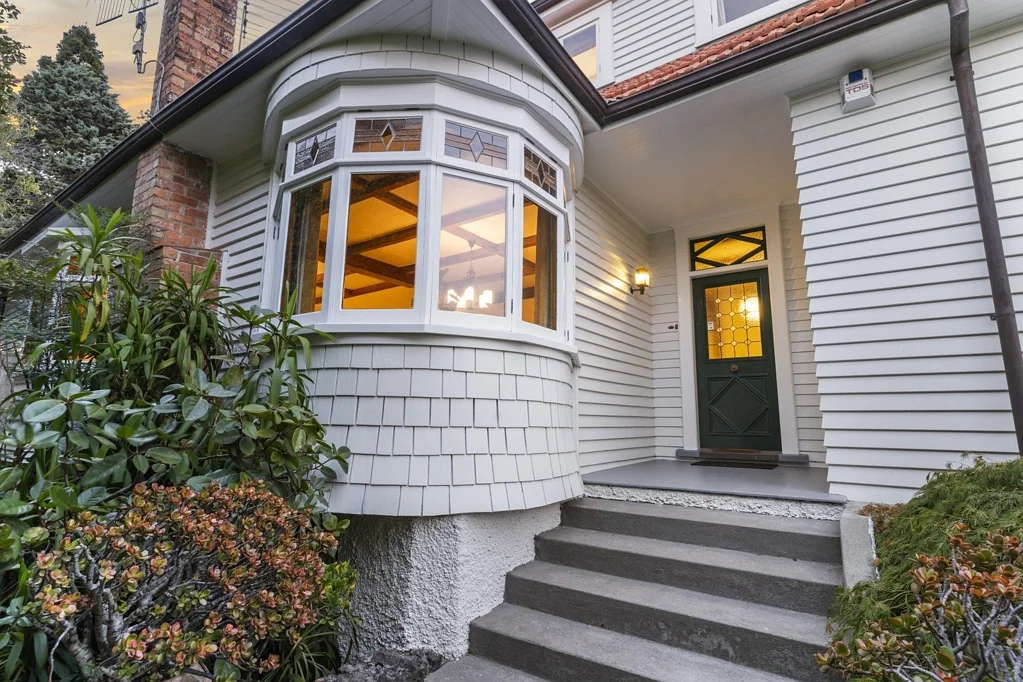 Executive Family Home with Pool & Spa in Prime Remuera Location