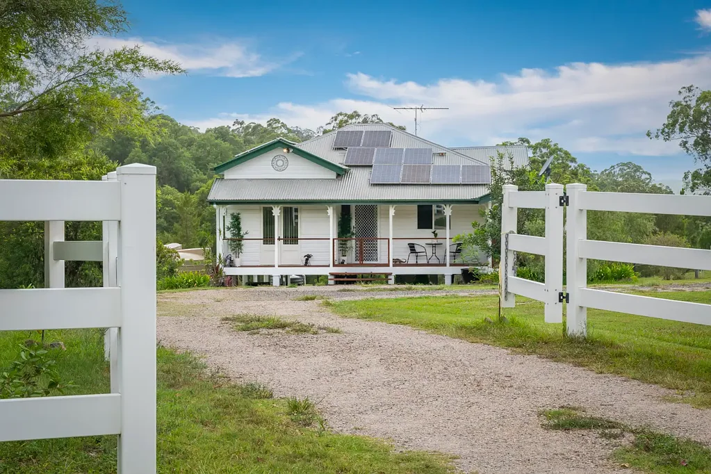 198 Woodrow Road, Stanmore, QLD 4514