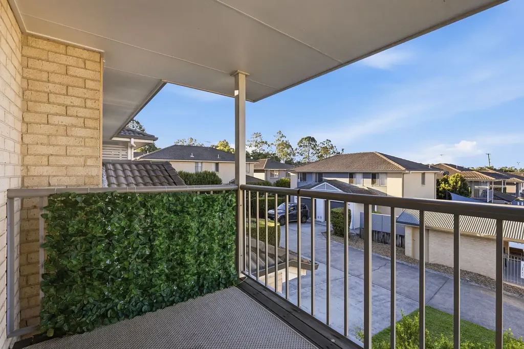 Murrumba Downs 3침실 STUNNING 3-BEDROOM TOWNHOUSE IN MURRUMBA DOWNS