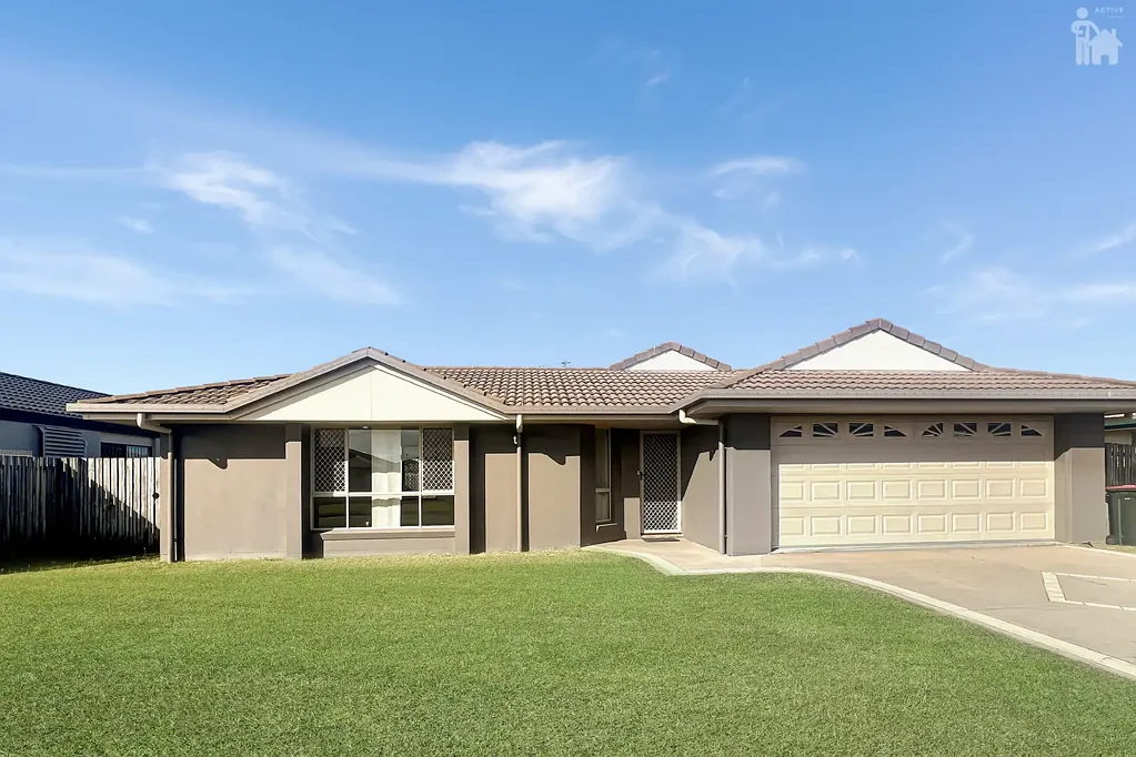 Great Location in Eli Waters. Close to Schools and Hospital.