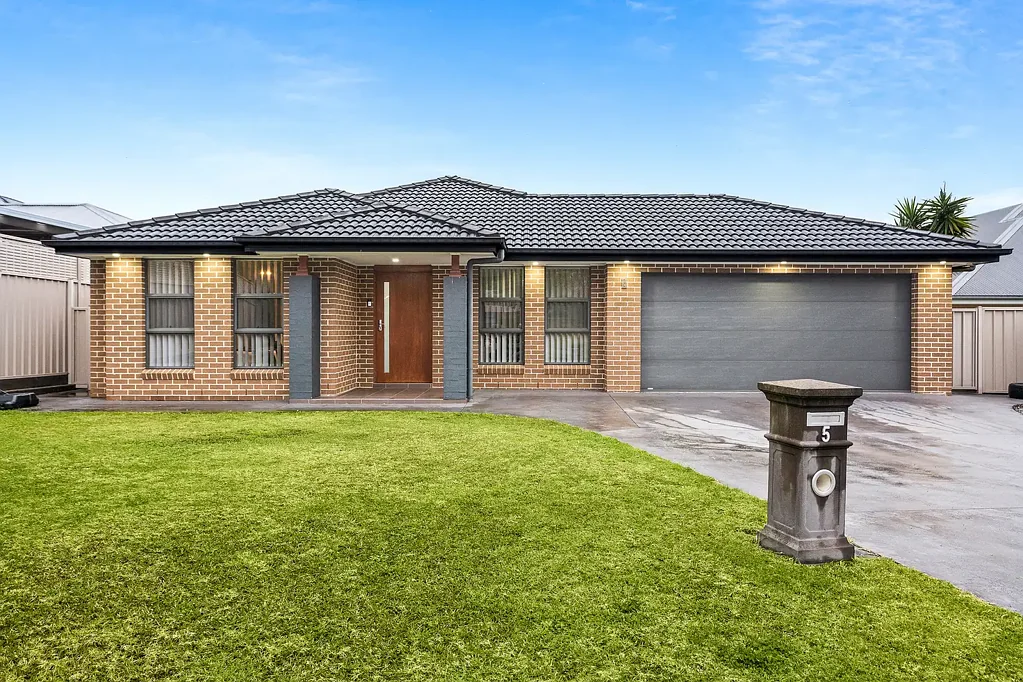5 Cosgrove Avenue, Flinders, NSW 2529