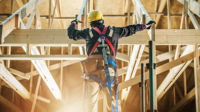 澳洲楼市危险信号：建房量跌回30年前，人口却暴增1000万！