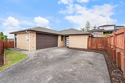 34 Saralee Drive, Manurewa