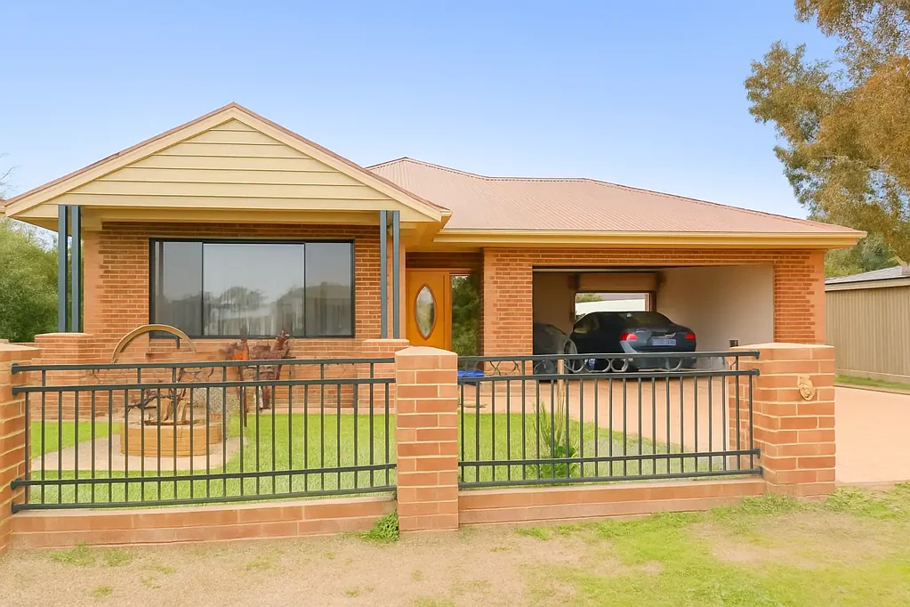 Koondrook 3ਬੈੱਡਰੂਮ Spacious, Quality-Built Home in the Heart of Koondrook
