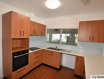 32 McQuillen Street, Tully, QLD 4854, 3 ਕਮਰੇ, 2 ਬਾਥਰੂਮ, House