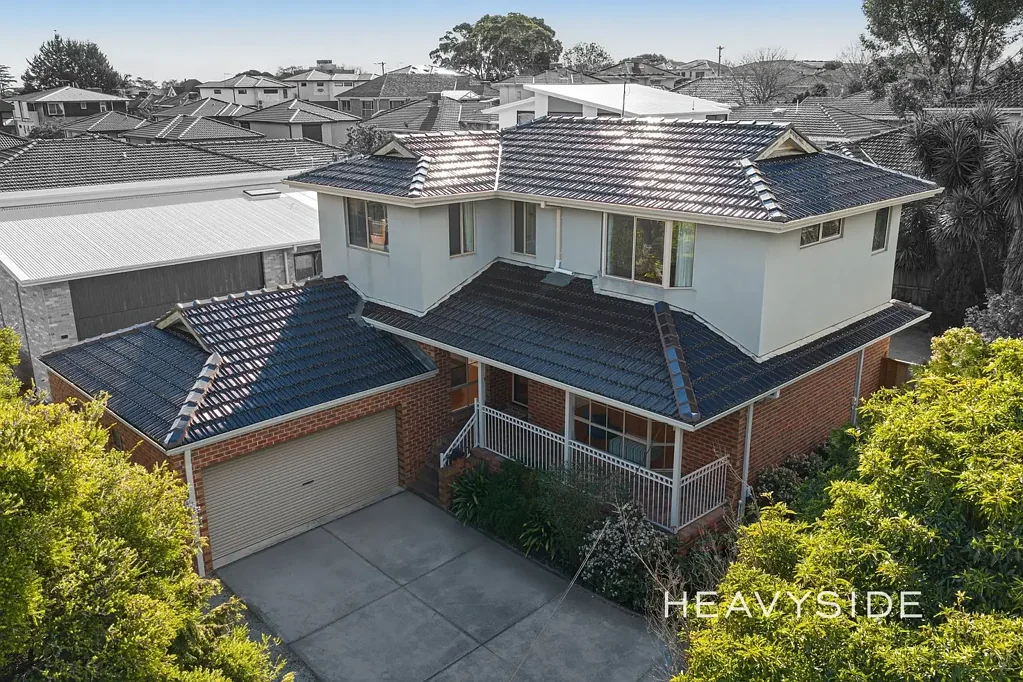1/2 Mccubbin Street, Burwood, VIC 3125