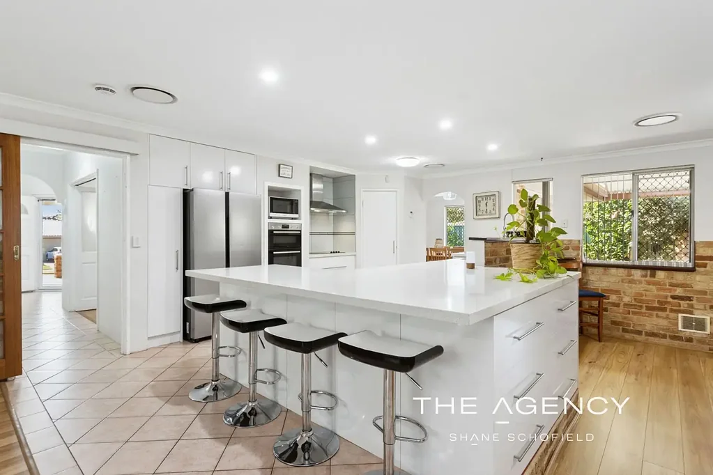 48 Markham Way, Swan View, WA 6056