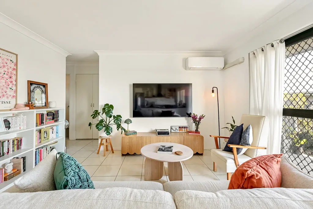 Gordon Park 3બેડરૂમ Space | Elevation | Views | An Entry Level opportunity in Gordon Park