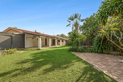 Karama 4chambre Versatile Dual Living Opportunity with Self-Contained Granny Flat