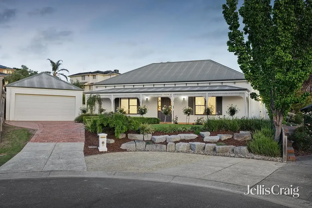 Diamond Creek 4ਬੈੱਡਰੂਮ Refined Family Living in a Prestigious Court Setting