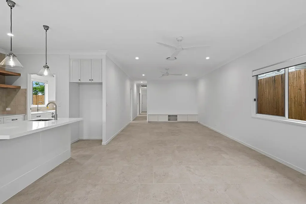 Toowong 4房 Indooroopilly学区 地块已备 4.9公里市中心 便利设施近 4卧设计备 Inner city Suburb - Indooroopilly High School Catchment