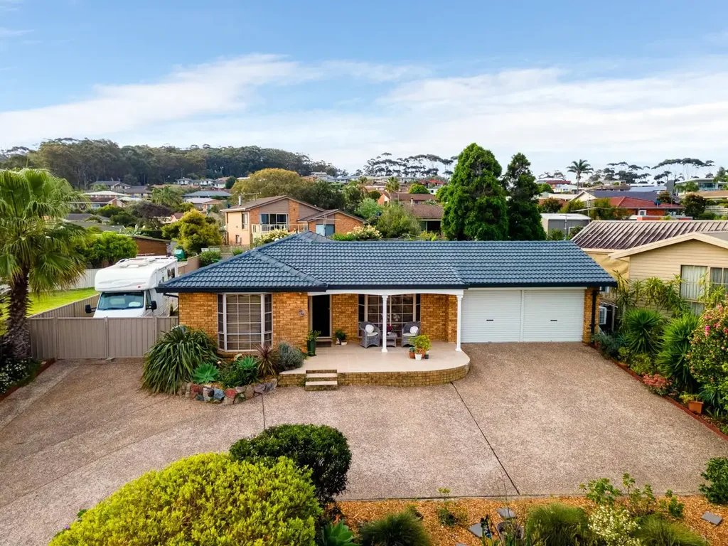 Tura Beach 4 Bedroom 11 Waratah Court, Tura Beach.