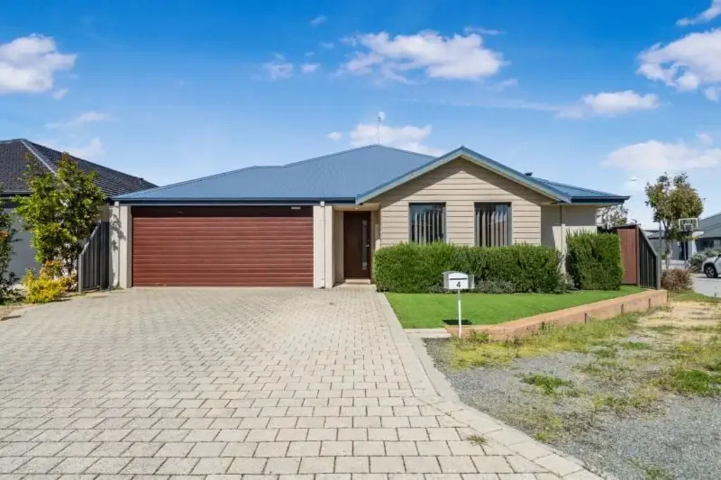 Banksia Grove 4房  Modern 4-Bedroom Family Home in Sought-After Banksia Grove