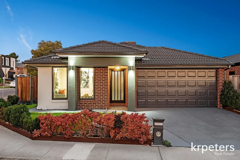 10 PAPA WAY, Officer, VIC 3809
