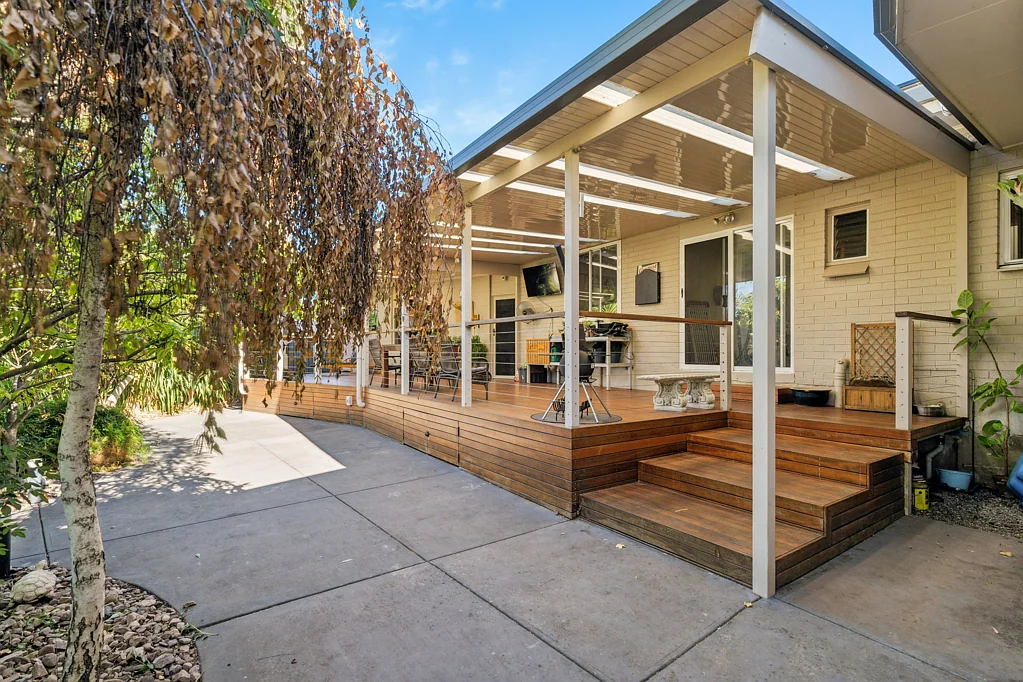 27 McClure Avenue, Reynella East, SA 5161