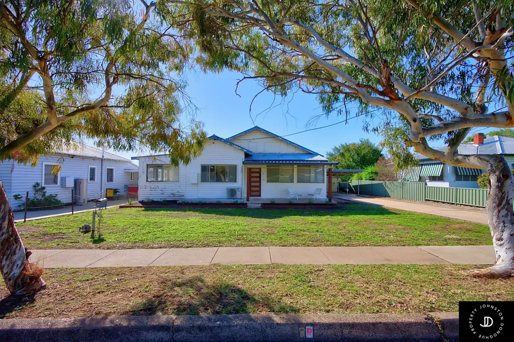 Gunnedah 4غرفة نوم Family Home with Huge Shed Potential!